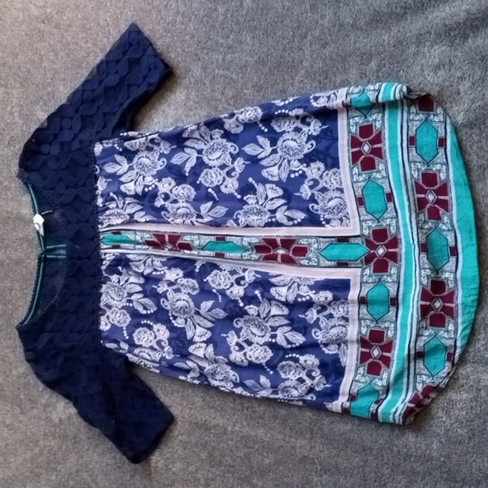 Akemi+Kin UO lace and mixed print tunic blouse